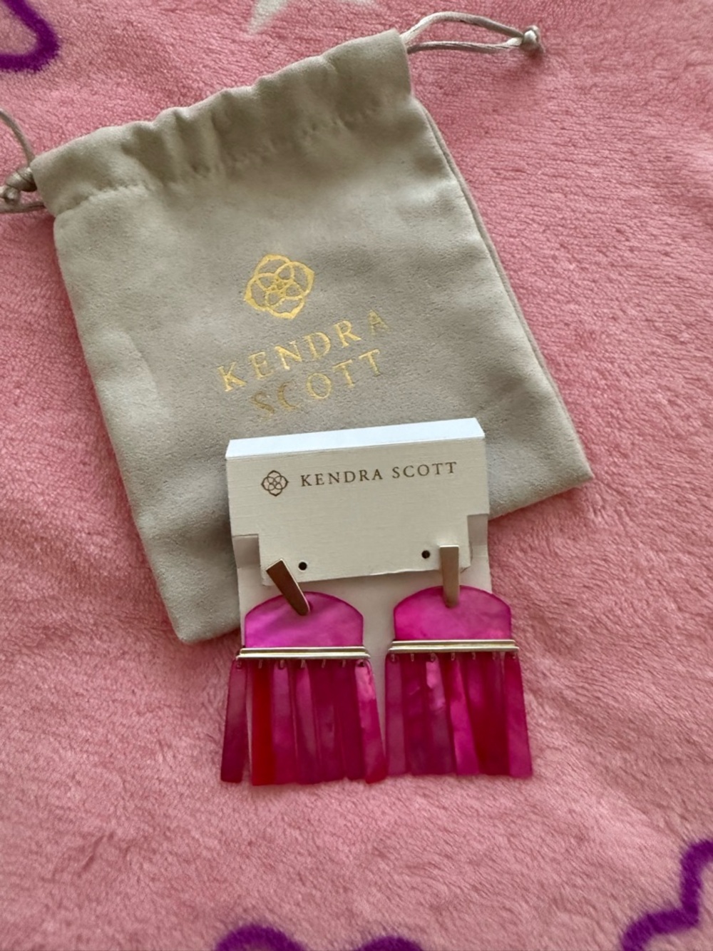 Kendra Scott Layne Magenta Pink Mother of Pearl Fringe Drop Earrings NWT